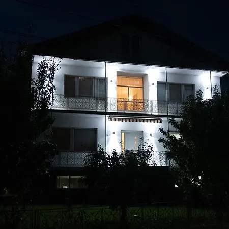 Holiday home Vikend Kuca Zivkovic *