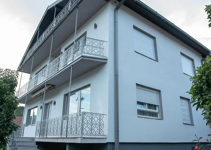 Vikend Kuca Zivkovic * Despotovac